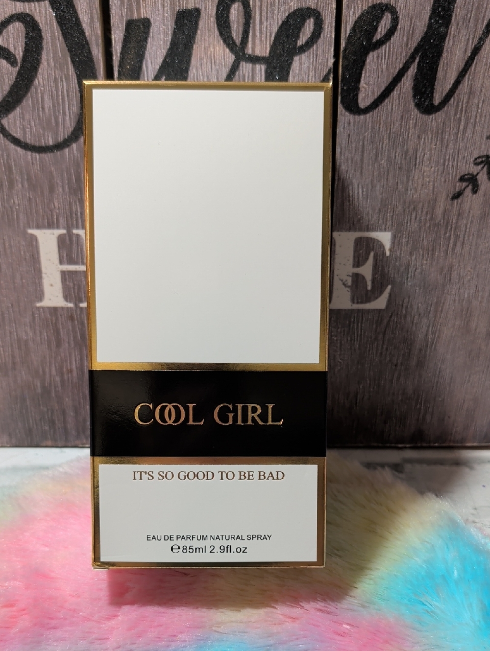 Eau de Parfum – White & Black Packaging